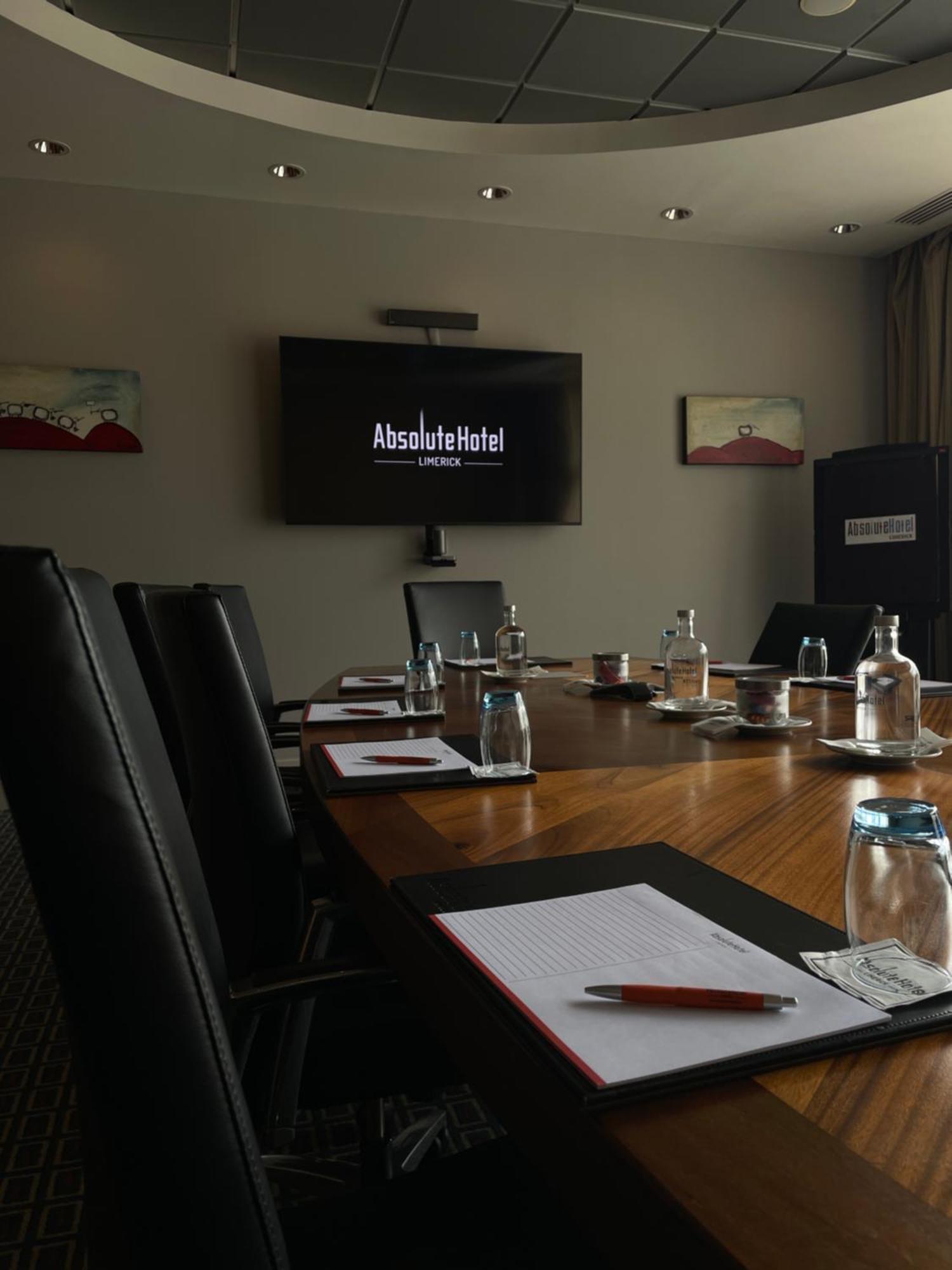 Absolute Hotel Limerick Junction Eksteriør bilde
